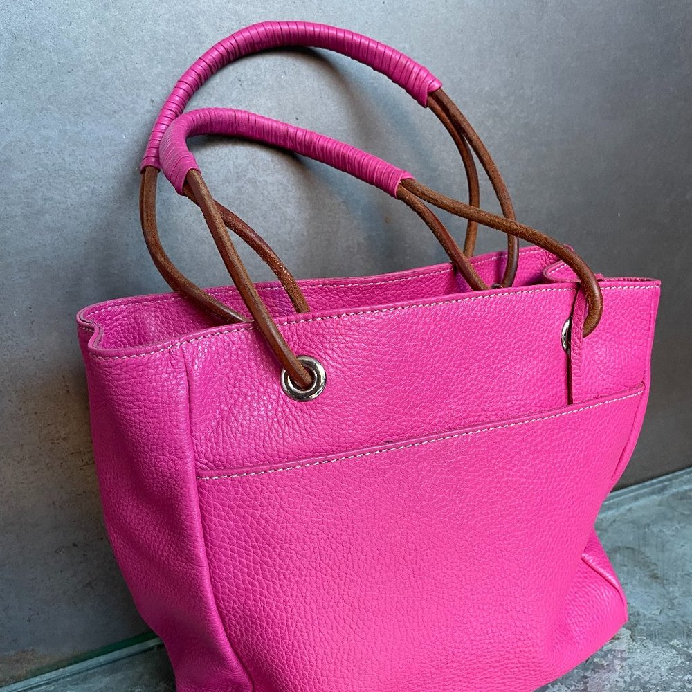 Daniella Ortiz LUZ Handbag in Fuchsia Pink